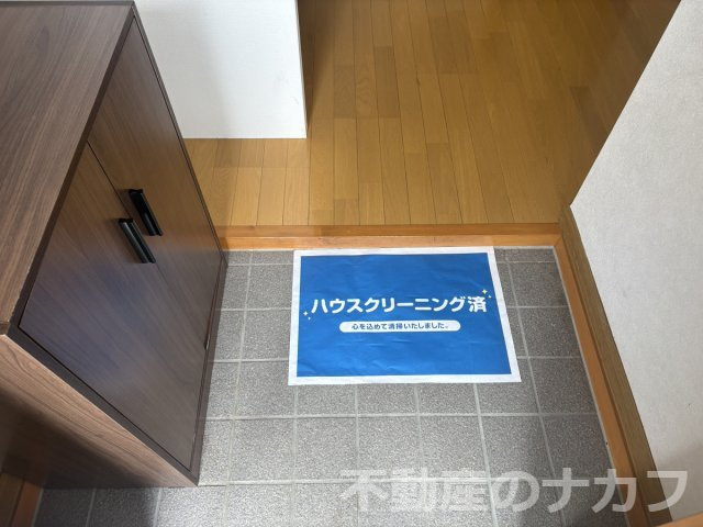 松原ビルの玄関|※地震前の写真です