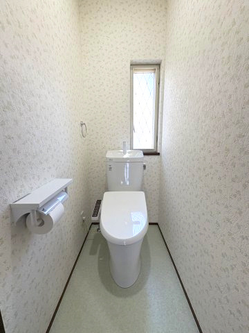 北葛飾郡杉戸町高野台西３丁目の一戸建てのトイレ|温水洗浄便座新規 1F
