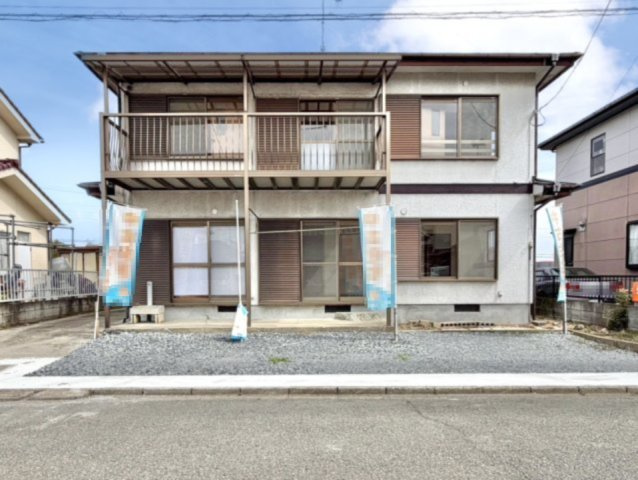 【中古戸建】熊谷市日向の外観|■外観｜一戸建てならお子様やペットが走り回っても大丈夫！伸び伸びと遊び、過ごすことができます♪