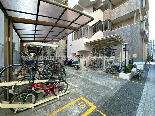 フラッツ上野入谷南公園の駐輪場|敷地内の駐輪場もご利用いただけます。