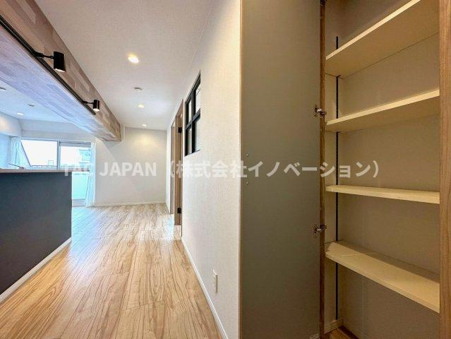 エル・アルカサル尾久の居間・リビング|【新生活応援キャンペーン実施中！】  
詳細はお気軽にお問合せください。
