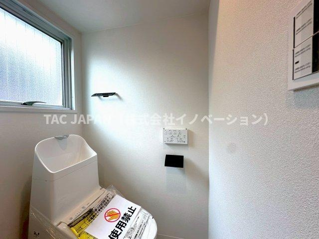 エル・アルカサル尾久のトイレ|洗練されたデザインと落ち着いた色調が生む、清潔感あふれる上質な空間。使い心地にこだわった、快適で心地よいパウダールーム。