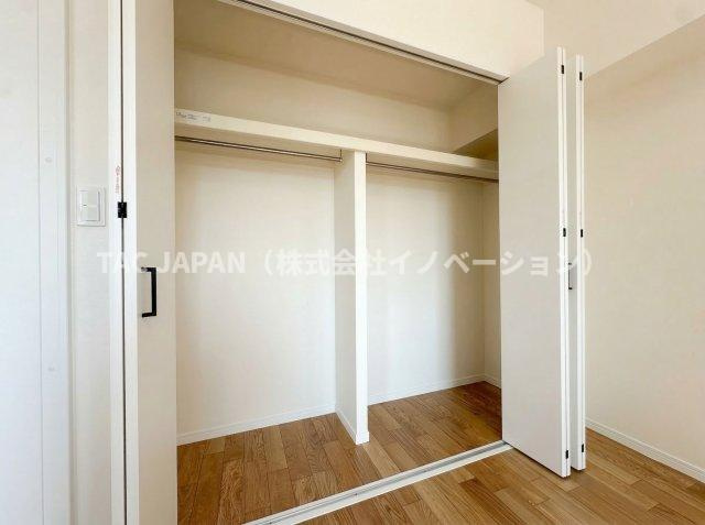 ネバーランド上野松が谷の収納|洋室（約5.2帖）のクローゼット