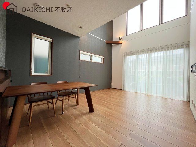 【居間・リビング】 | 鴻巣市南1丁目　中古戸建