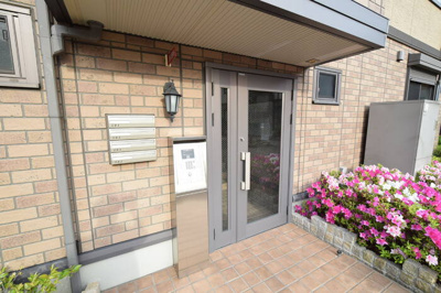 【エントランス】 | ガーデンコート車B棟 | ☆神戸市須磨区　ガーデンコート車☆