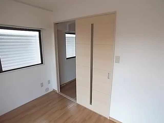 グリーンハイツ大和の居間・リビング