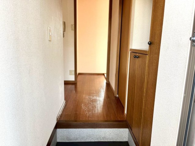 ハイツ有時菴の玄関