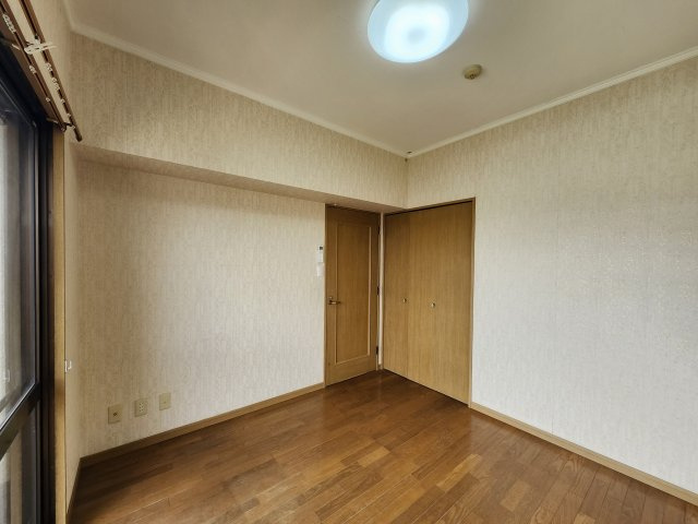 クレスト壷川中公園の洋室|壁紙は貼替予定の為、写真と異なります。