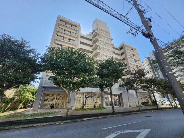 クレスト壷川中公園の外観