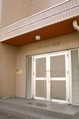 サンライフ有楽のエントランス