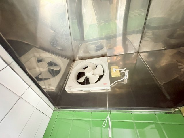 山下町戸建のキッチン