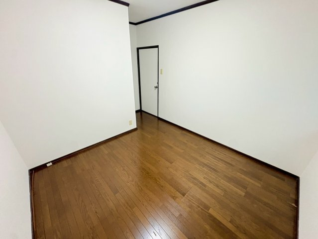 山下町戸建の居間・リビング