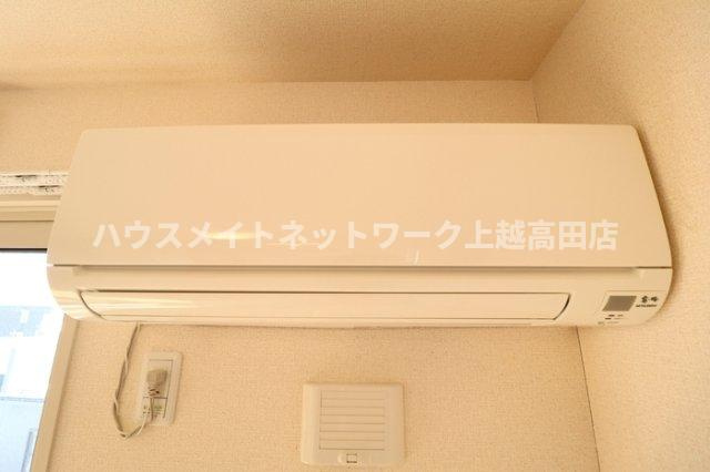 グラナート Ａの設備|エアコン（参考同型301号室室内写真）