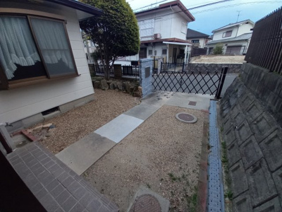 【庭】 | 南平台１丁目貸家