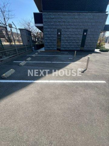 スプランディッド天王寺パークサイドの駐車場