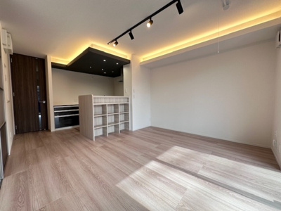 【居間・リビング】 | D-ROOM沢見 | 現況優先となります。現地にて間取り・仕様等をお確かめ下さい。