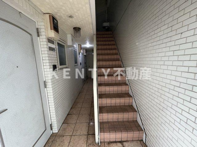 【ロビー】 | フェアリー兼坂 | 建物の内部です