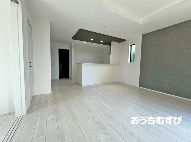 守山区村合町(残1棟)の居間・リビング