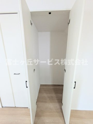 【収納】 | 浜松市中央区葵西6丁目 6期 新築一戸建て | リビングの収納です