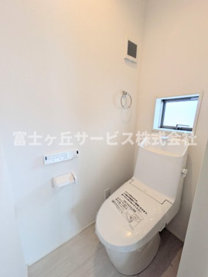 【トイレ】 | 浜松市中央区葵西6丁目 6期 新築一戸建て | １F2F同タイプのトイレがあります