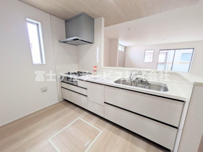 【キッチン】 | 浜松市中央区葵西6丁目 6期 新築一戸建て | キッチン