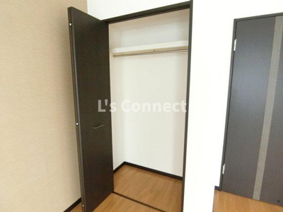【収納】 | ベアローズ弐番館 | クローゼットでお荷物もすっきり収納。