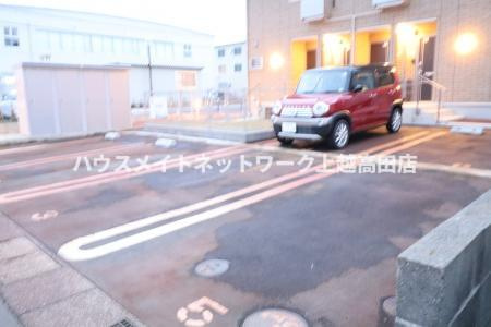 メゾンフルールの駐車場|駐車場