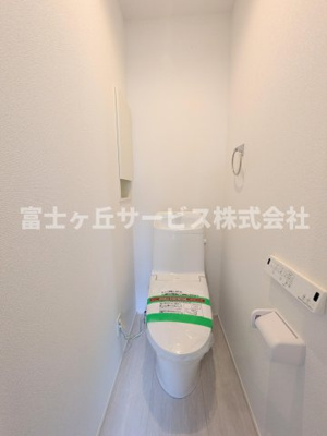 【トイレ】 | 浜松市中央区萩丘4丁目 3期 新築一戸建て 1号棟 | １F2F同タイプのトイレがあります