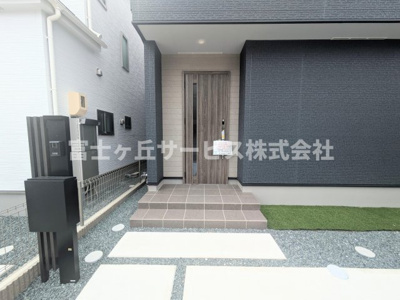 【エントランス】 | 浜松市中央区萩丘4丁目 3期 新築一戸建て 1号棟 | エントランスです