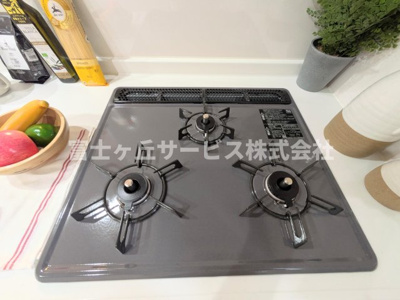 【その他】 | 浜松市中央区萩丘4丁目 3期 新築一戸建て 1号棟 | 3口コンロがあります