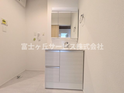 【独立洗面台】 | 浜松市中央区萩丘4丁目 3期 新築一戸建て 2号棟 | 独立洗面台です