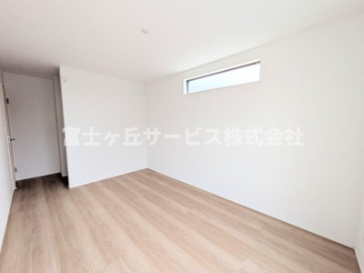 【寝室】 | 浜松市中央区萩丘4丁目 3期 新築一戸建て 2号棟 | 寝室です