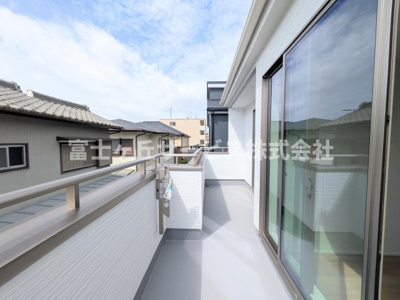 【バルコニー】 | 浜松市中央区萩丘4丁目 3期 新築一戸建て 2号棟 | バルコニーです
