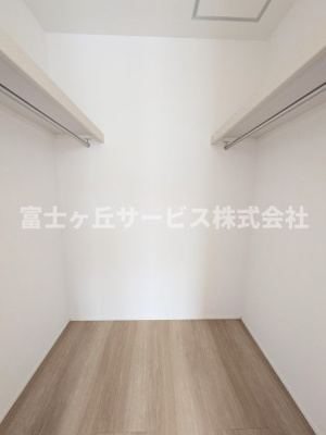 【収納】 | 浜松市中央区萩丘4丁目 3期 新築一戸建て 2号棟 | ウォークインクローゼットです