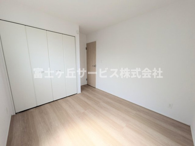 【洋室】 | 浜松市中央区萩丘4丁目 3期 新築一戸建て 2号棟 | 洋室です
