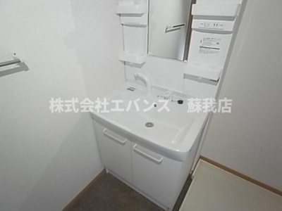 【独立洗面台】 | リール・アンジュ | 独立洗面台あり、毎朝おしゃれに忙しい女性の方におすすめです