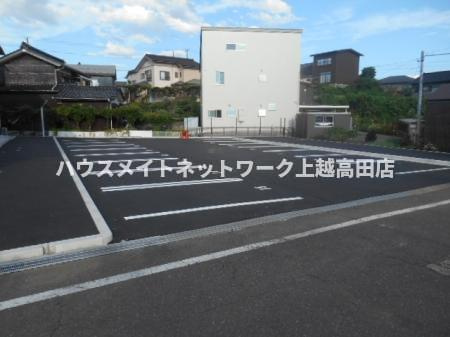 ラ・プラージュの駐車場|駐車場