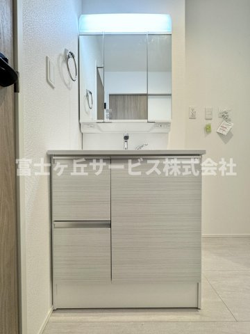 【独立洗面台】 | 島田市金谷泉町 新築一戸建て 1号棟 | 朝の身支度に便利な独立洗面台です