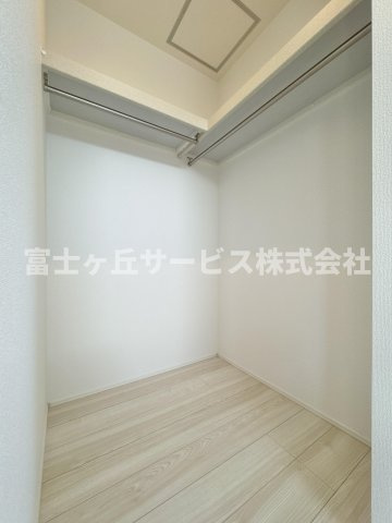 【収納】 | 島田市金谷泉町 新築一戸建て 1号棟 | 収納豊富なウォークインクローゼット