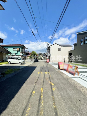 【前面道路含む現地写真】 | 島田市金谷泉町 新築一戸建て 1号棟 | 前面道路含む現地写真です