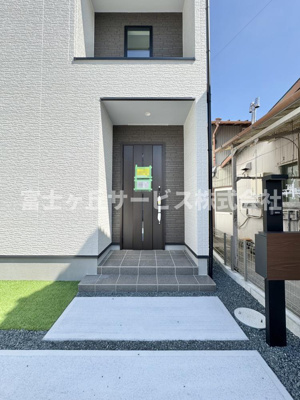 【エントランス】 | 島田市金谷泉町 新築一戸建て 1号棟 | エントランスです
