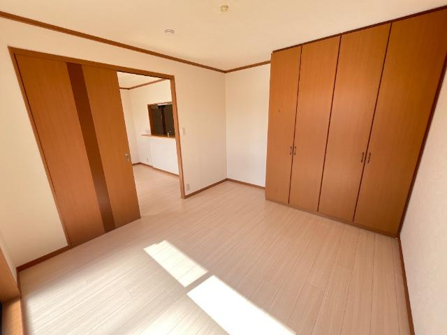ヒーリングカーサＢの内装|洋室