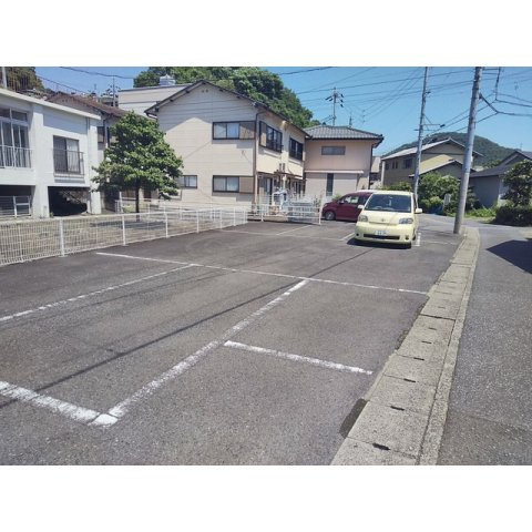 岐阜市長良雄総の一戸建ての駐車場