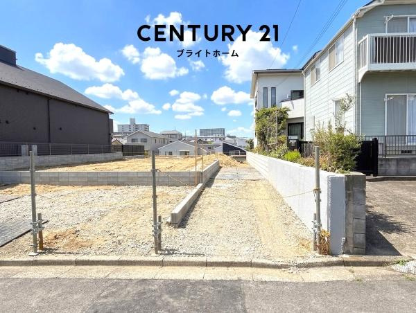 横浜市磯子区洋光台３丁目の新築一戸建の前面道路含む現地写真|閑静な住宅街♪
前面道路が広いので、安心して駐車可能です！
