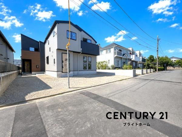 横浜市磯子区洋光台３丁目の新築一戸建の前面道路含む現地写真|周辺は落ち着いた街並みになります。
子育てにはぴったりの住環境♪