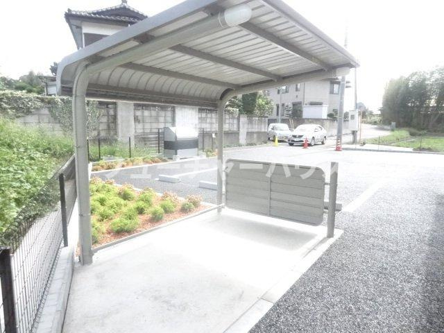 セレーノのその他共用部分|明るい色調の室内です