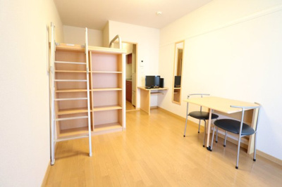 【居間・リビング】 | レオパレス銀河 | 同タイプの物件写真です。