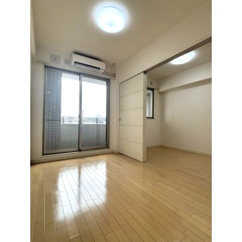 KDX千早レジデンス　名古屋市賃貸　仲介手数料無料の居間・リビング