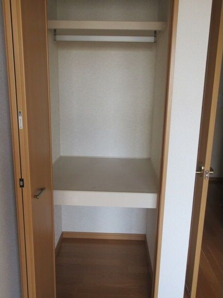 クオーレB棟の収納