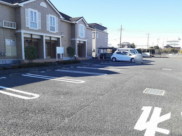 エテルノベルル　Ⅰの駐車場